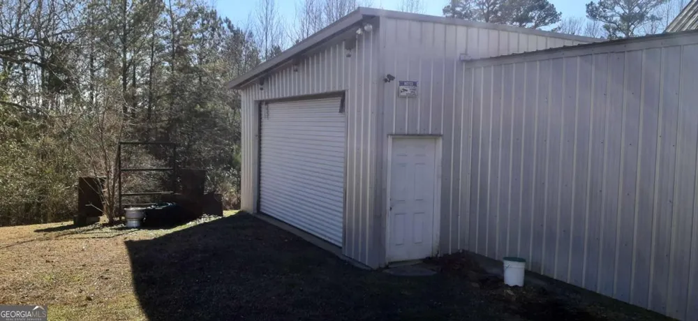 11953 Henderson Mountain RD Fairmount, GA 30139