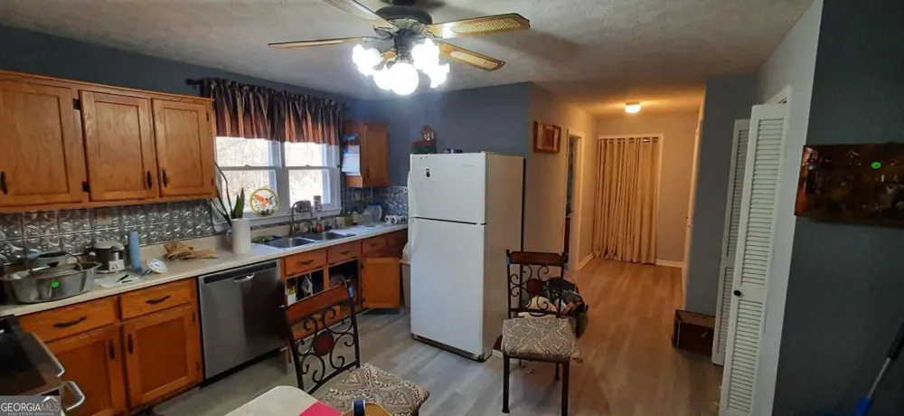 11953 Henderson Mountain RD Fairmount, GA 30139