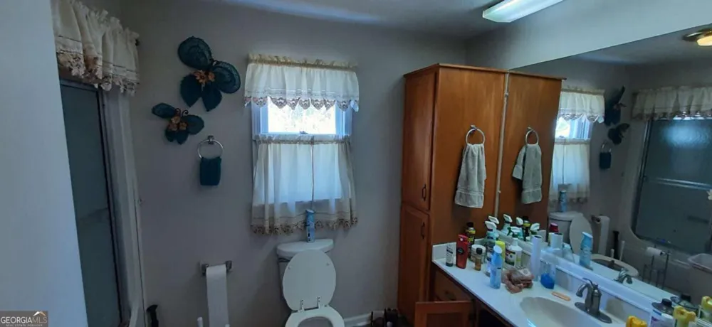 11953 Henderson Mountain RD Fairmount, GA 30139