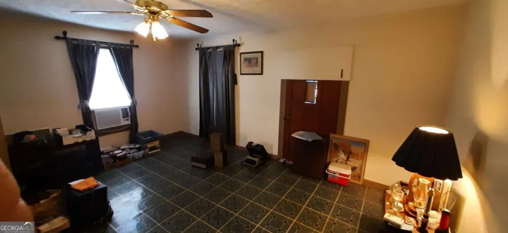 11953 Henderson Mountain RD Fairmount, GA 30139