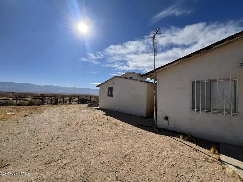 55777 Lantana Street Lucerne Valley, CA 92356