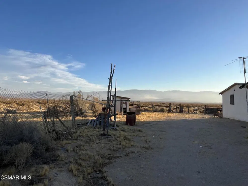 55777 Lantana Street Lucerne Valley, CA 92356