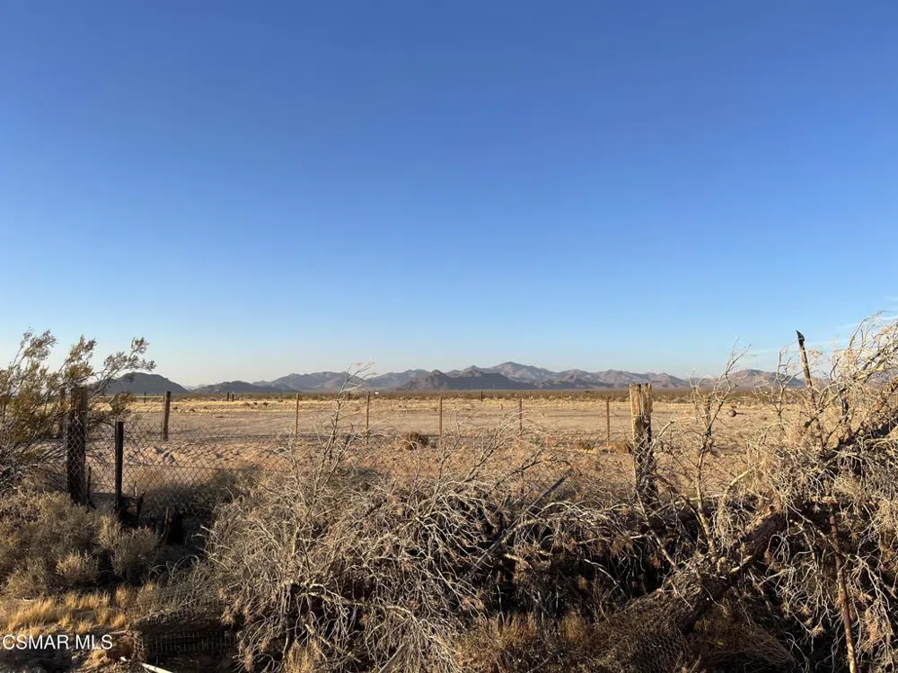 55777 Lantana Street Lucerne Valley, CA 92356