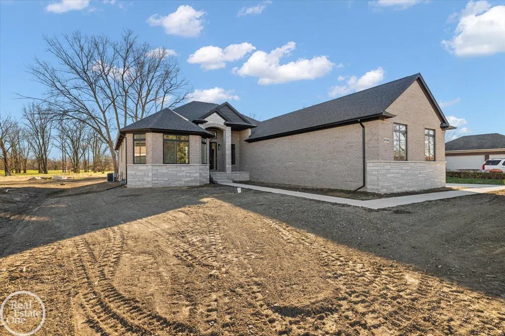 854 Hemlock Drive Addison Township, MI 48370