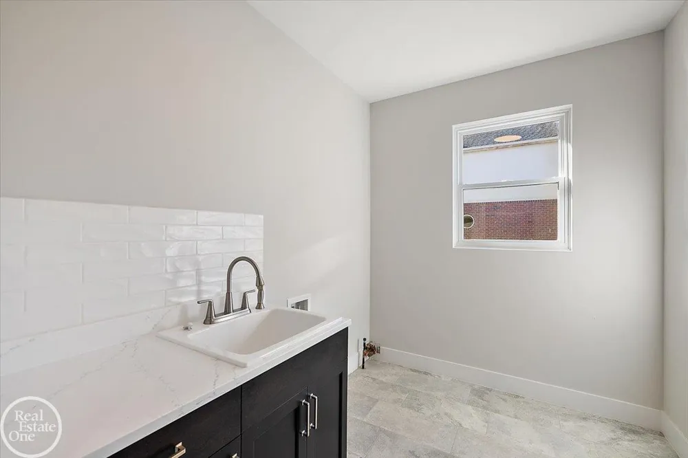 854 Hemlock Drive Addison Township, MI 48370