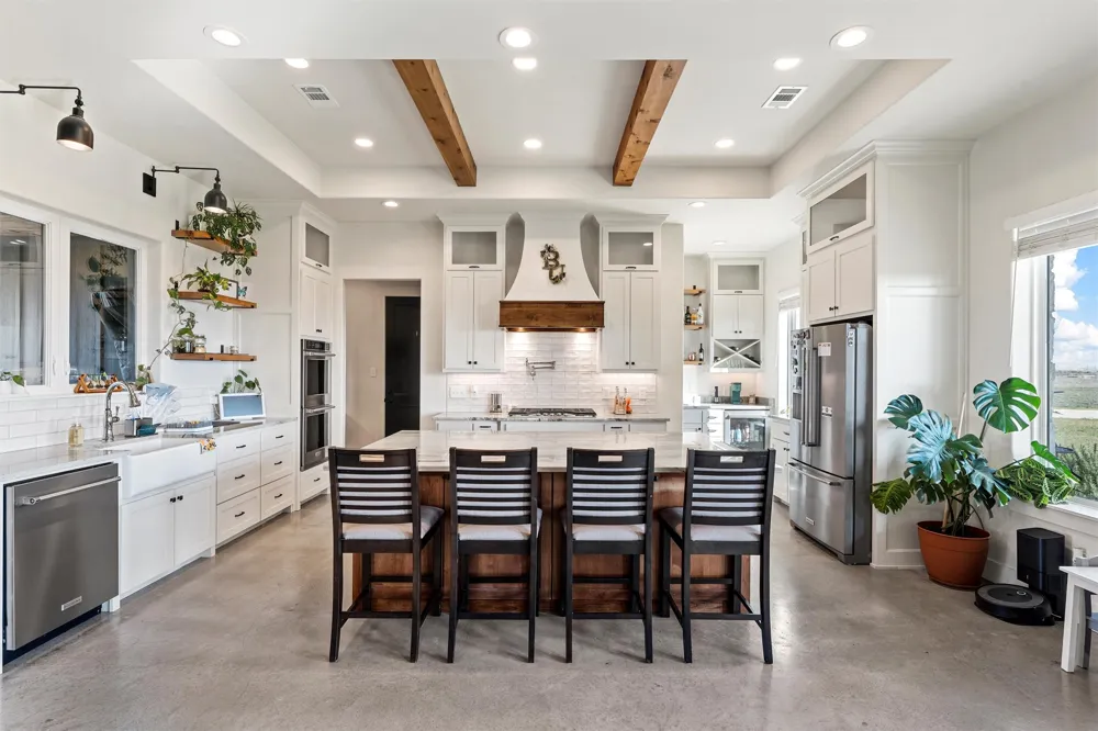 353 Willow Moon Ranch Road Crawford, TX 76638