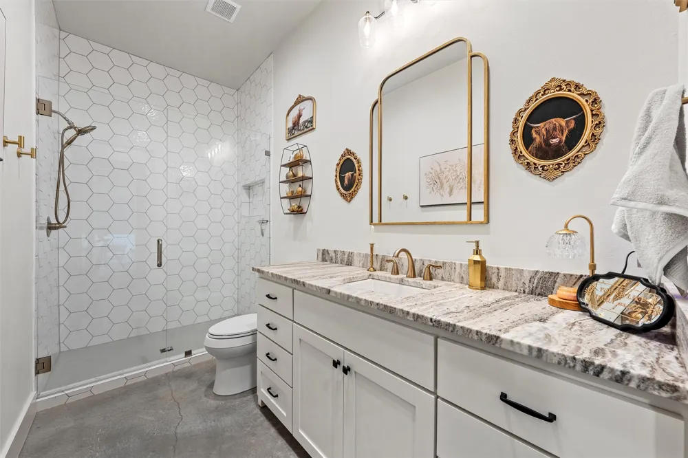 353 Willow Moon Ranch Road Crawford, TX 76638