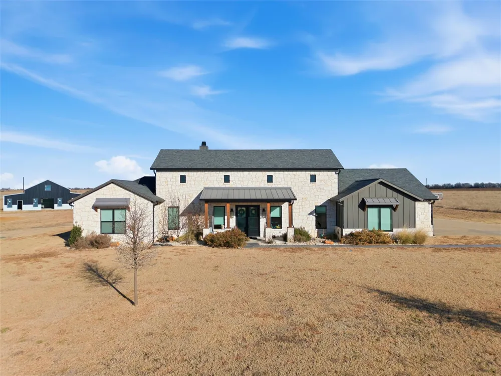 353 Willow Moon Ranch Road Crawford, TX 76638