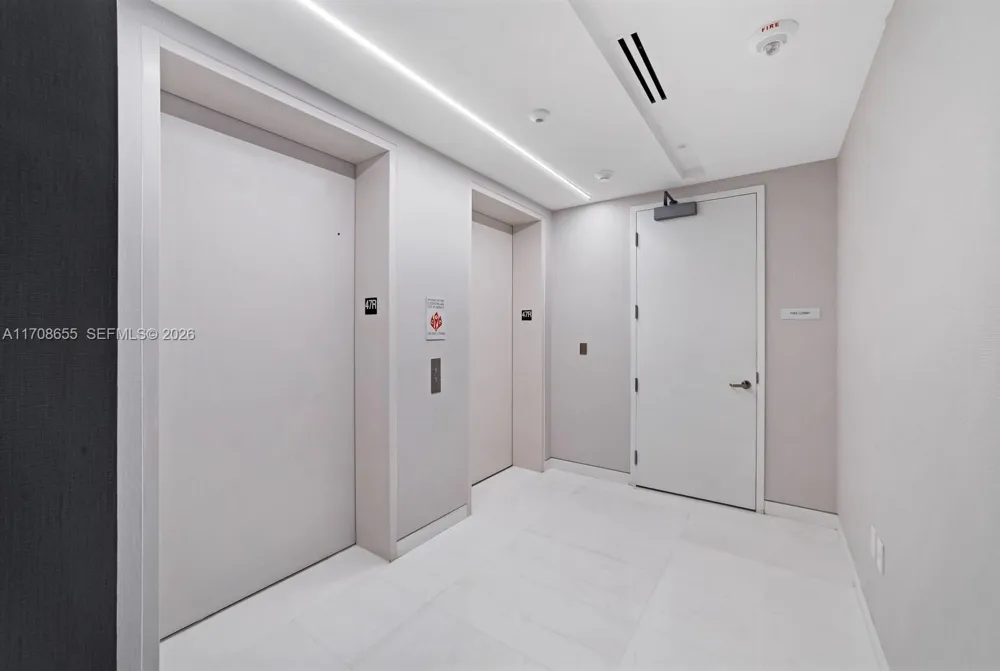 300 Biscayne Blvd Way #4703 Miami, FL 33131