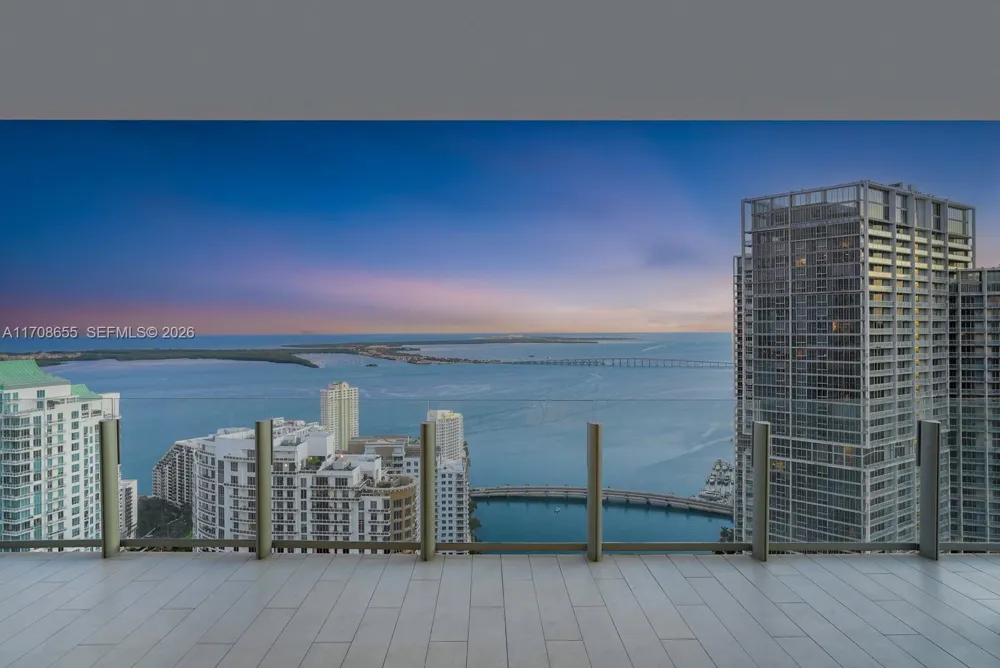 300 Biscayne Blvd Way #4703 Miami, FL 33131