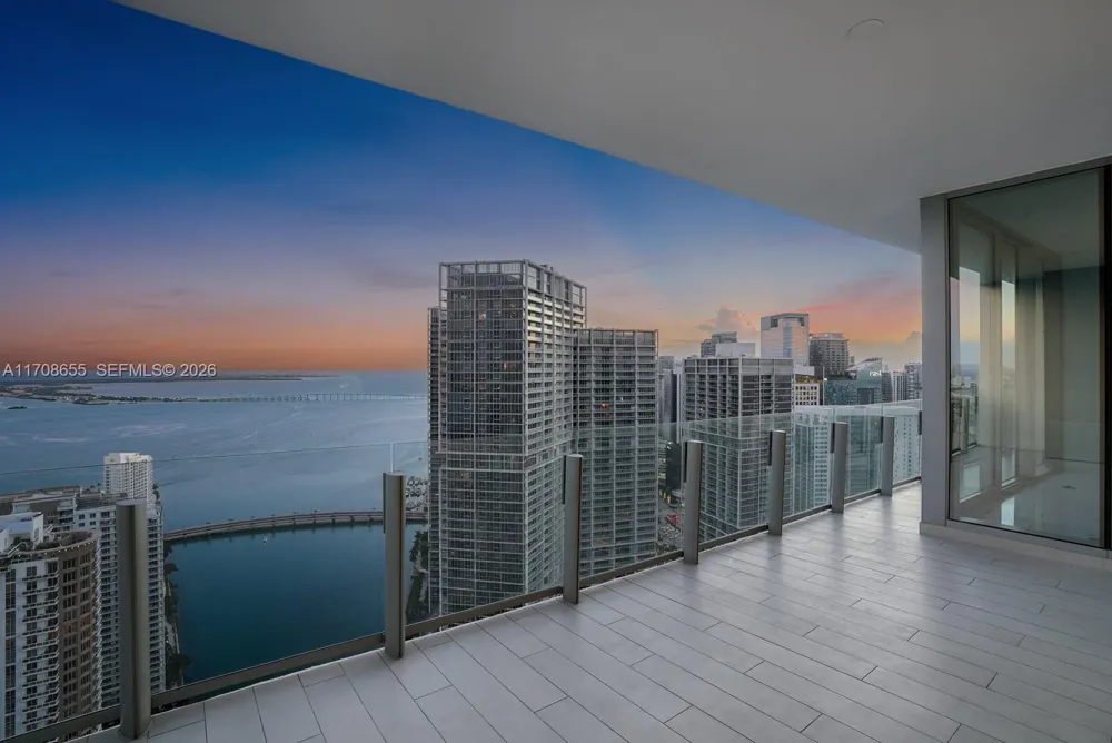 300 Biscayne Blvd Way #4703 Miami, FL 33131