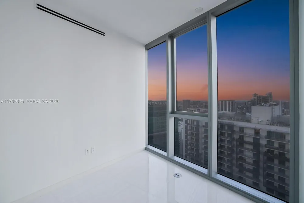 300 Biscayne Blvd Way #4703 Miami, FL 33131