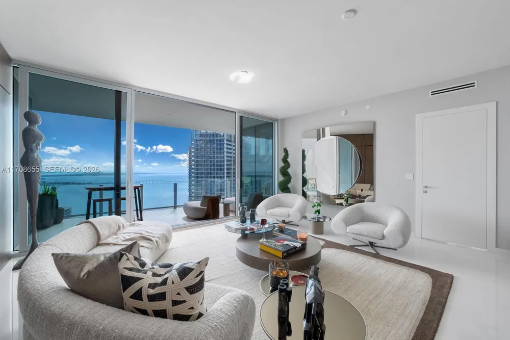 300 Biscayne Blvd Way #4703 Miami, FL 33131