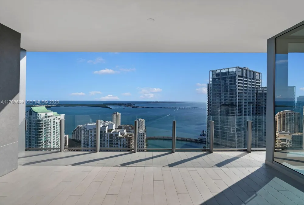 300 Biscayne Blvd Way #4703 Miami, FL 33131