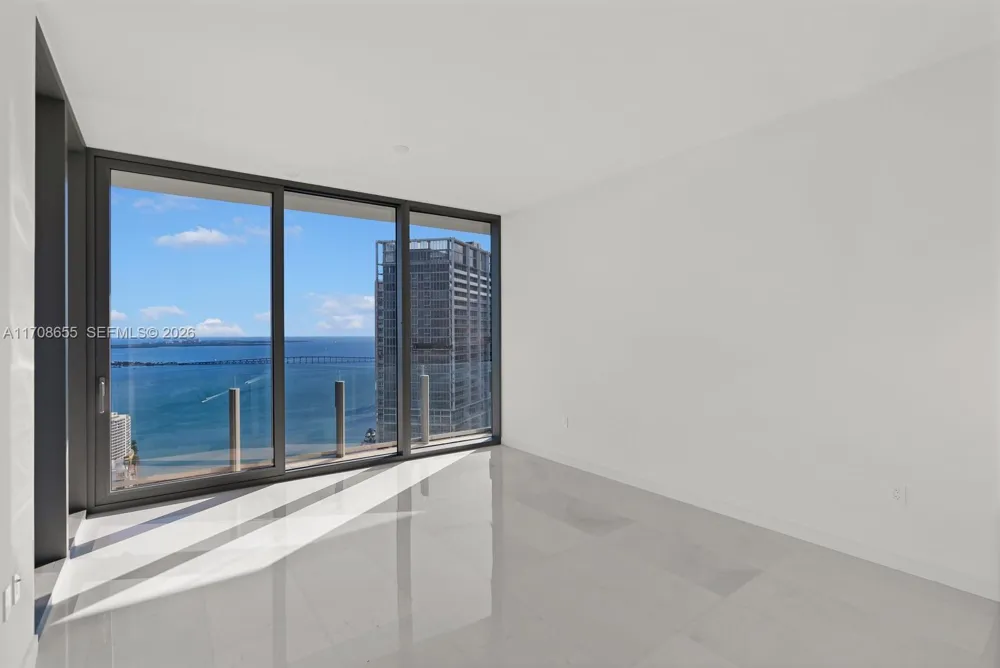 300 Biscayne Blvd Way #4703 Miami, FL 33131