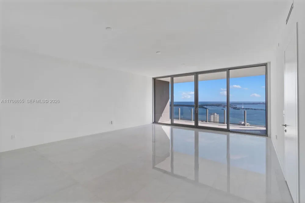 300 Biscayne Blvd Way #4703 Miami, FL 33131