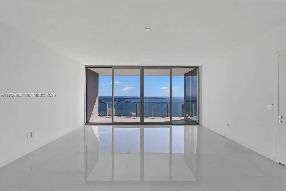 300 Biscayne Blvd Way #4703 Miami, FL 33131