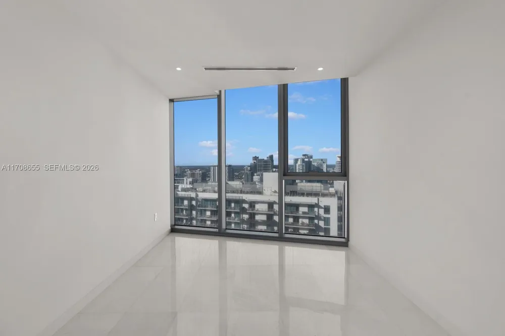 300 Biscayne Blvd Way #4703 Miami, FL 33131