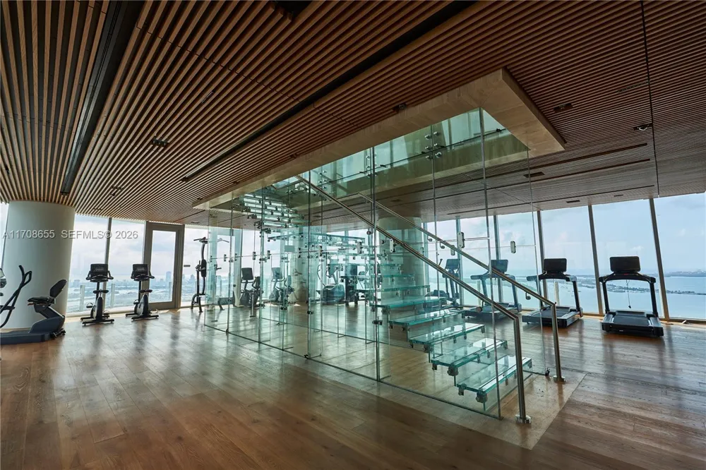 300 Biscayne Blvd Way #4703 Miami, FL 33131