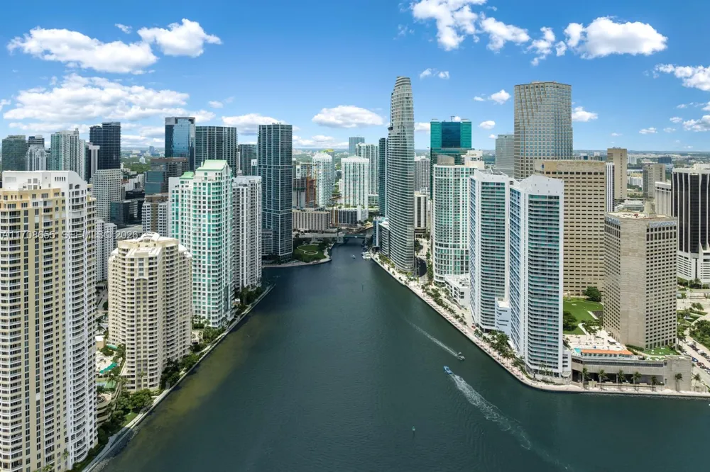300 Biscayne Blvd Way #4703 Miami, FL 33131