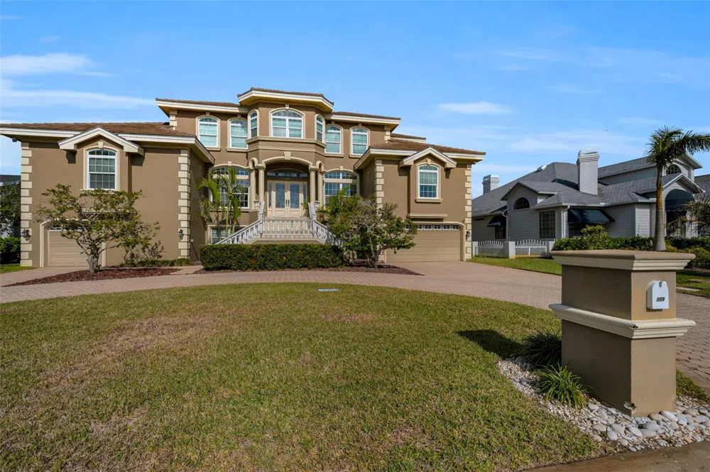 119 8TH STREET E Tierra Verde, FL 33715
