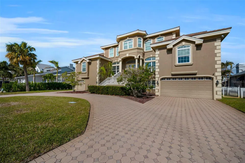 119 8TH STREET E Tierra Verde, FL 33715