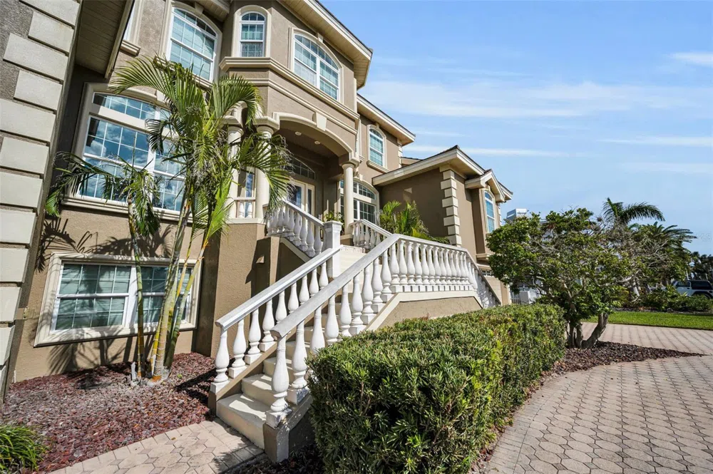 119 8TH STREET E Tierra Verde, FL 33715