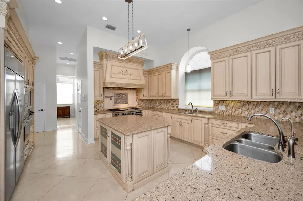 119 8TH STREET E Tierra Verde, FL 33715