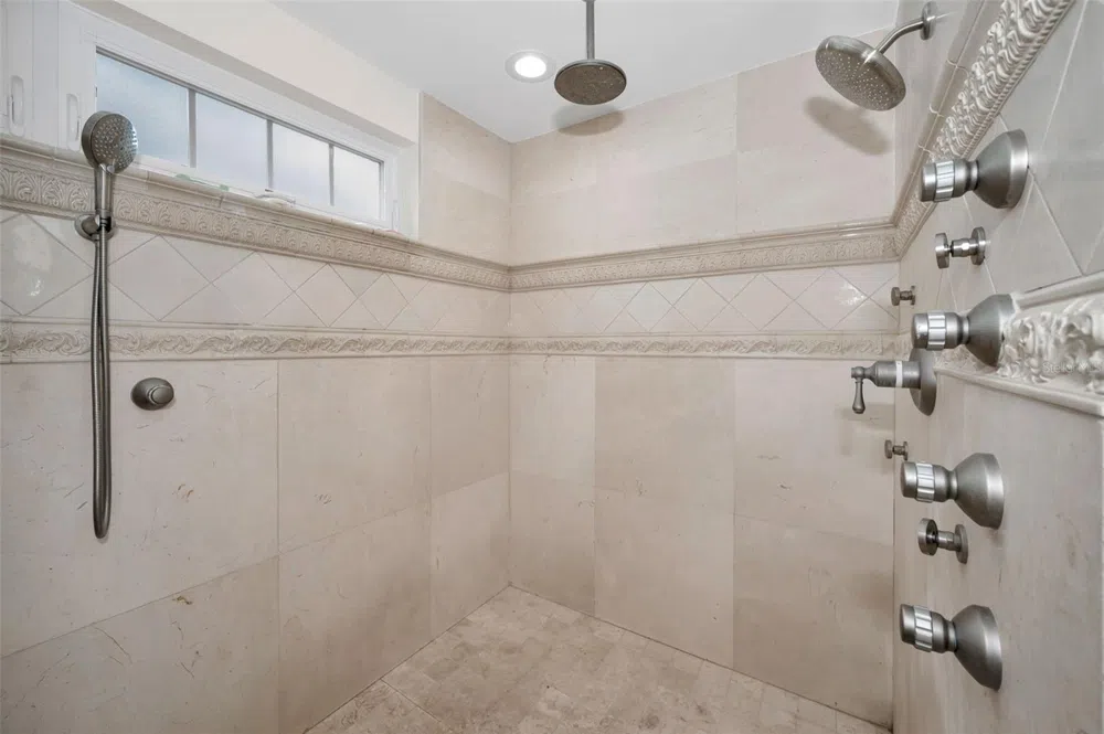 119 8TH STREET E Tierra Verde, FL 33715
