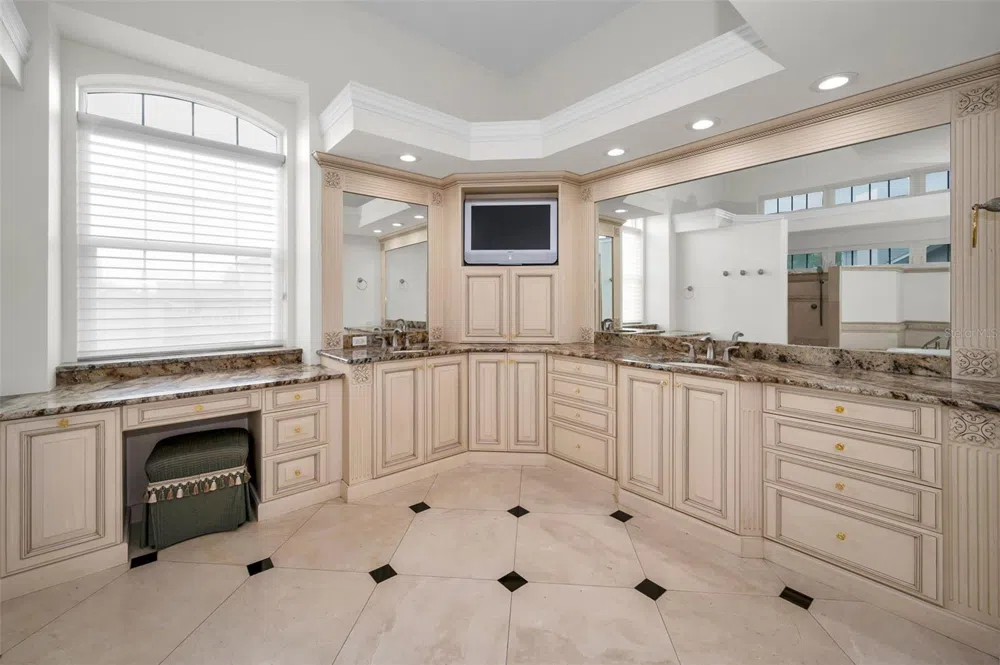 119 8TH STREET E Tierra Verde, FL 33715