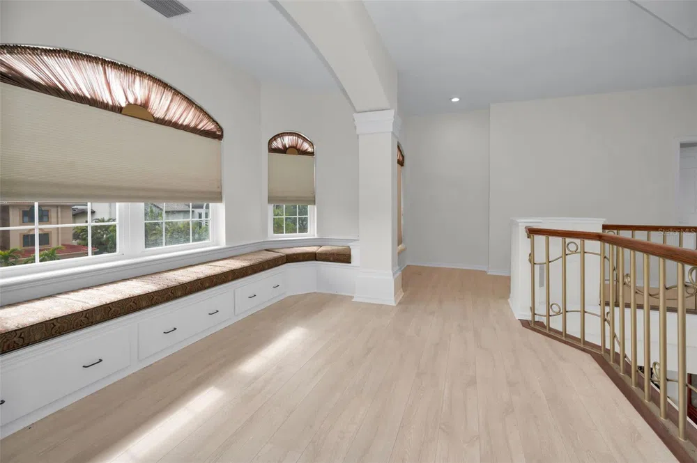 119 8TH STREET E Tierra Verde, FL 33715