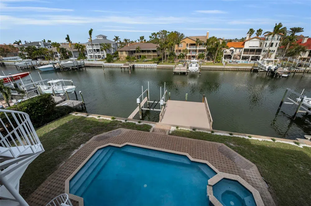 119 8TH STREET E Tierra Verde, FL 33715