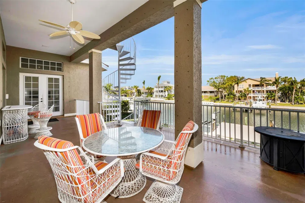 119 8TH STREET E Tierra Verde, FL 33715