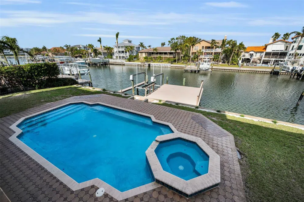 119 8TH STREET E Tierra Verde, FL 33715
