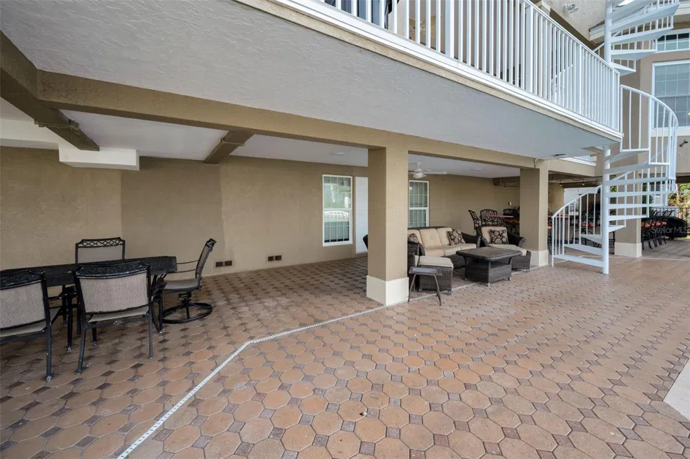 119 8TH STREET E Tierra Verde, FL 33715
