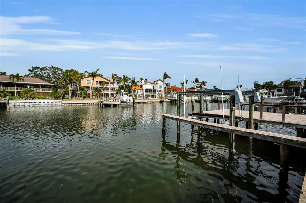 119 8TH STREET E Tierra Verde, FL 33715