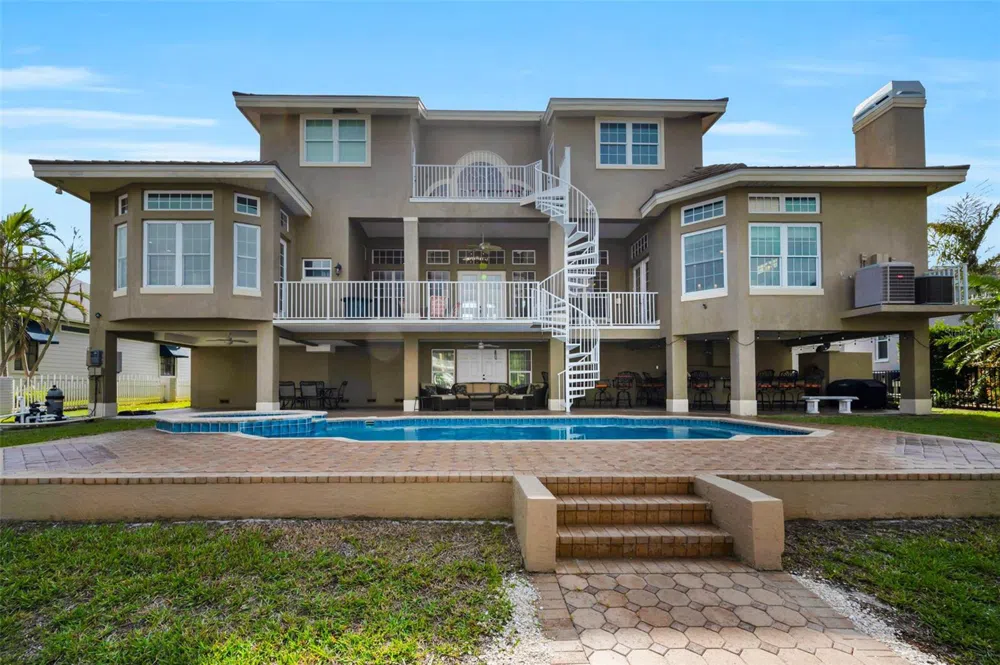 119 8TH STREET E Tierra Verde, FL 33715