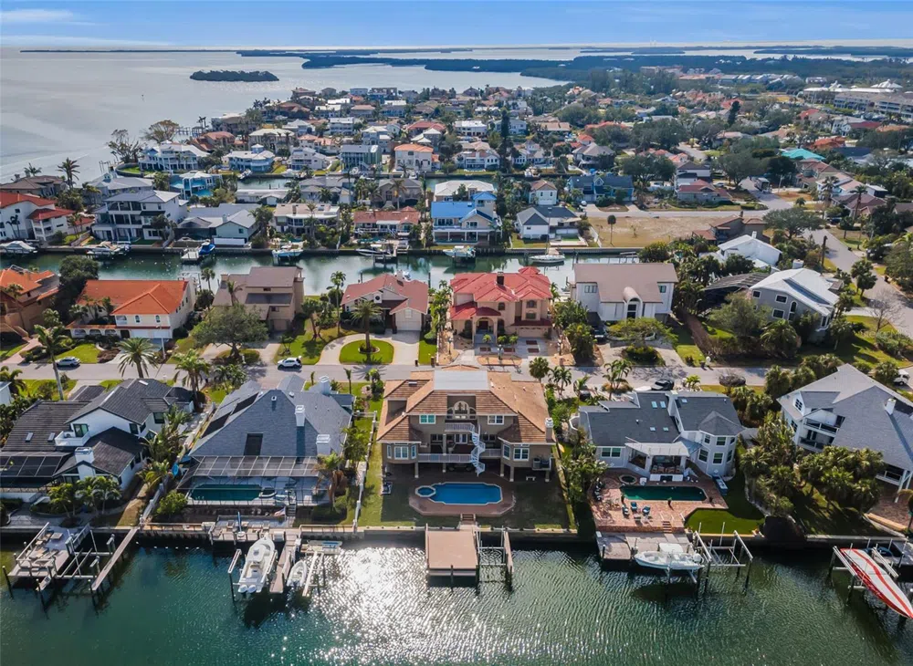 119 8TH STREET E Tierra Verde, FL 33715