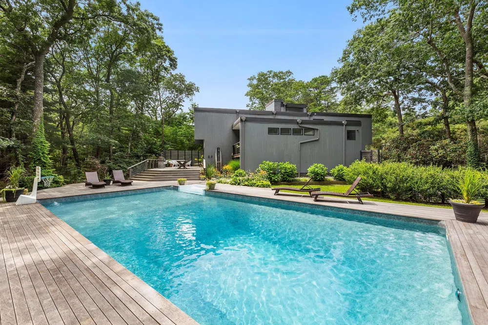 6 Woodland Way Quogue, NY 11959