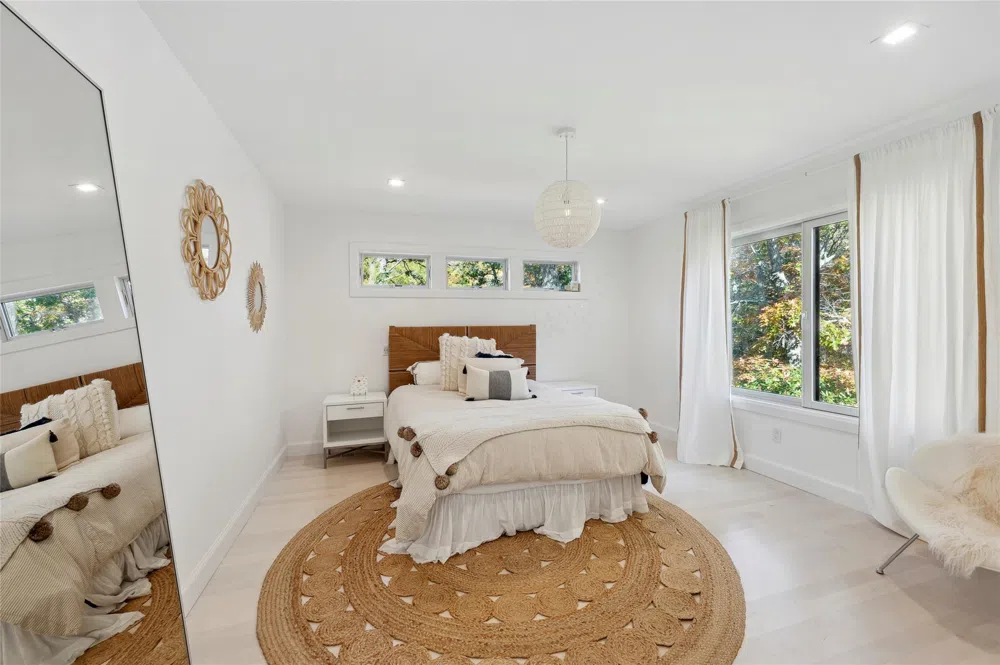 6 Woodland Way Quogue, NY 11959