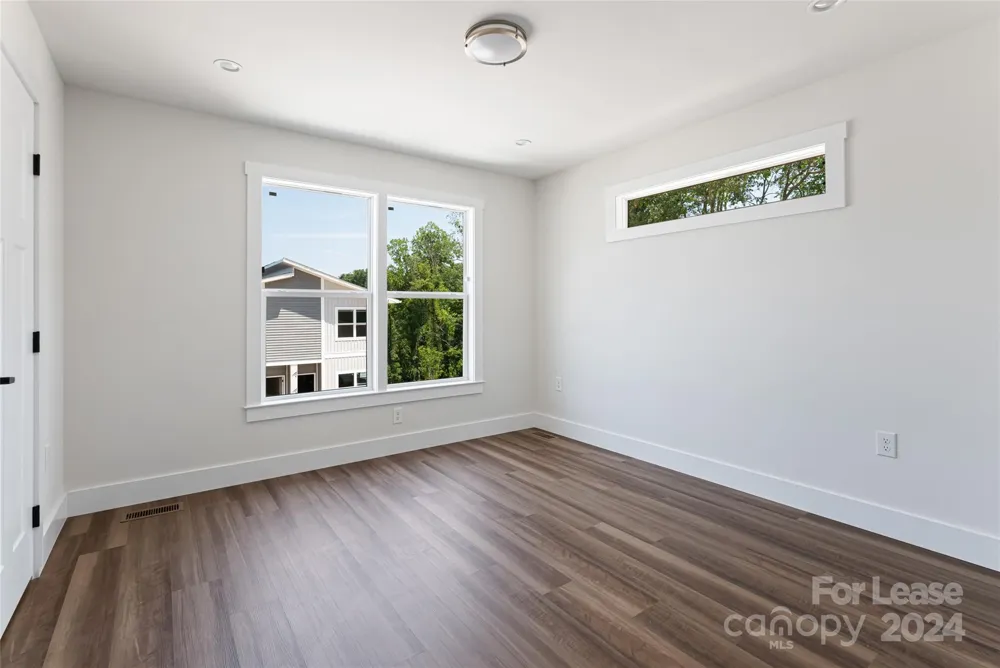 247 Cherrywood Way Asheville, NC 28806
