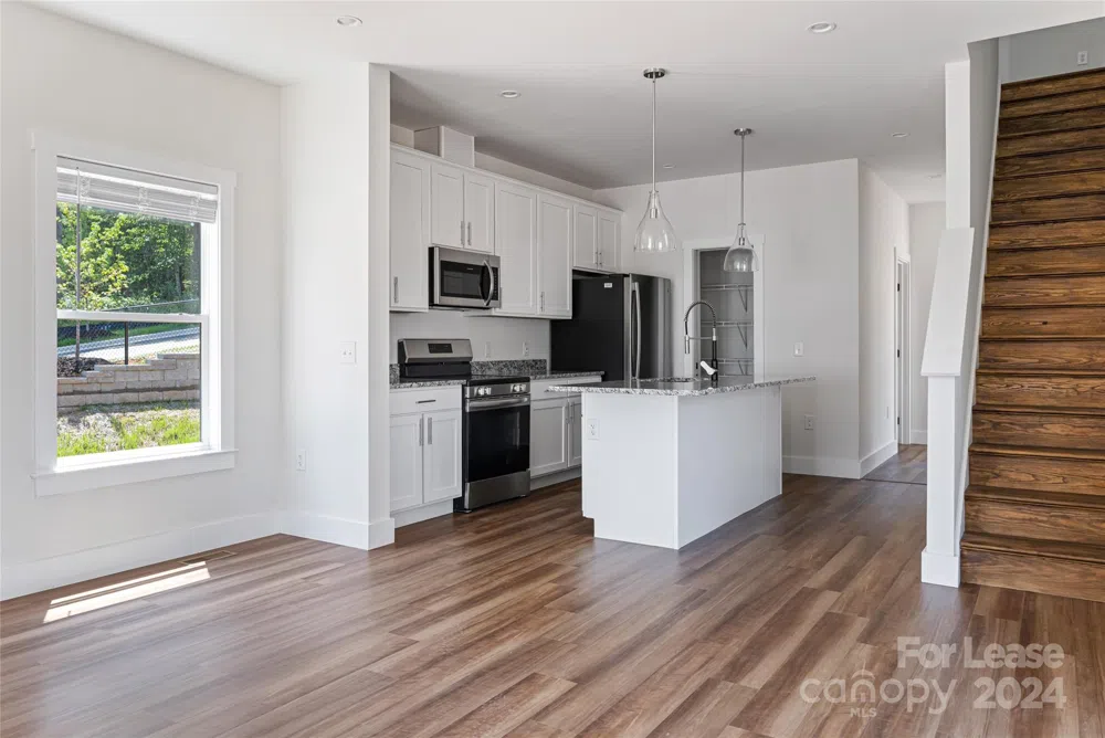 223 Cherrywood Way Asheville, NC 28806