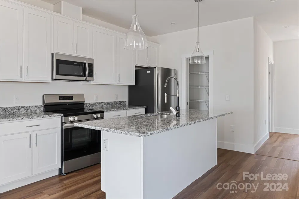 223 Cherrywood Way Asheville, NC 28806