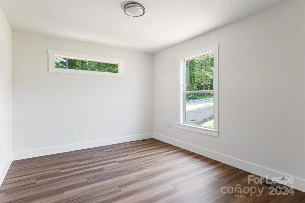 223 Cherrywood Way Asheville, NC 28806