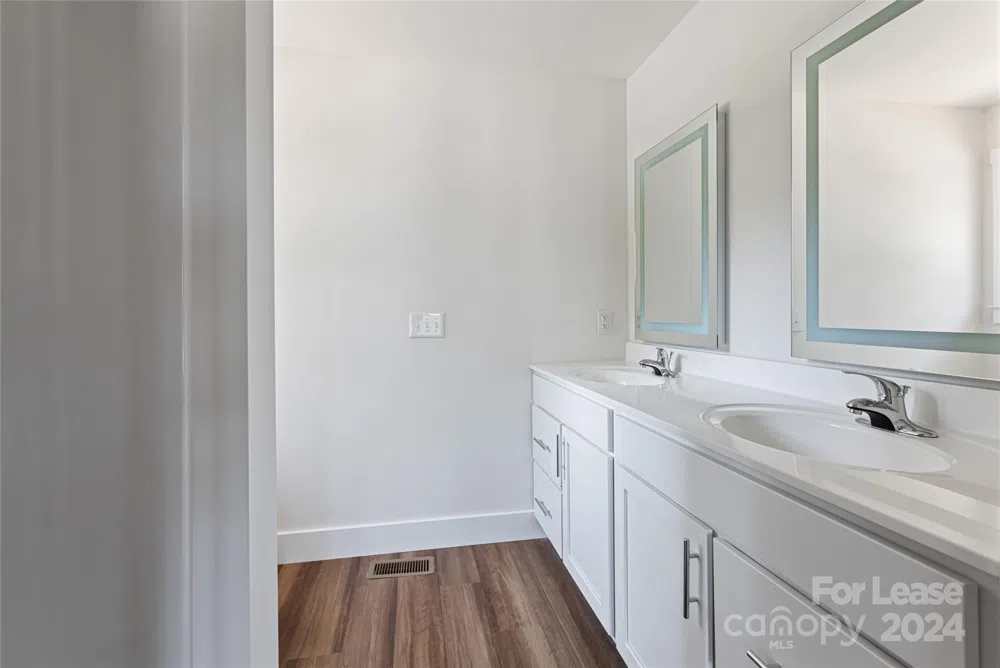 223 Cherrywood Way Asheville, NC 28806