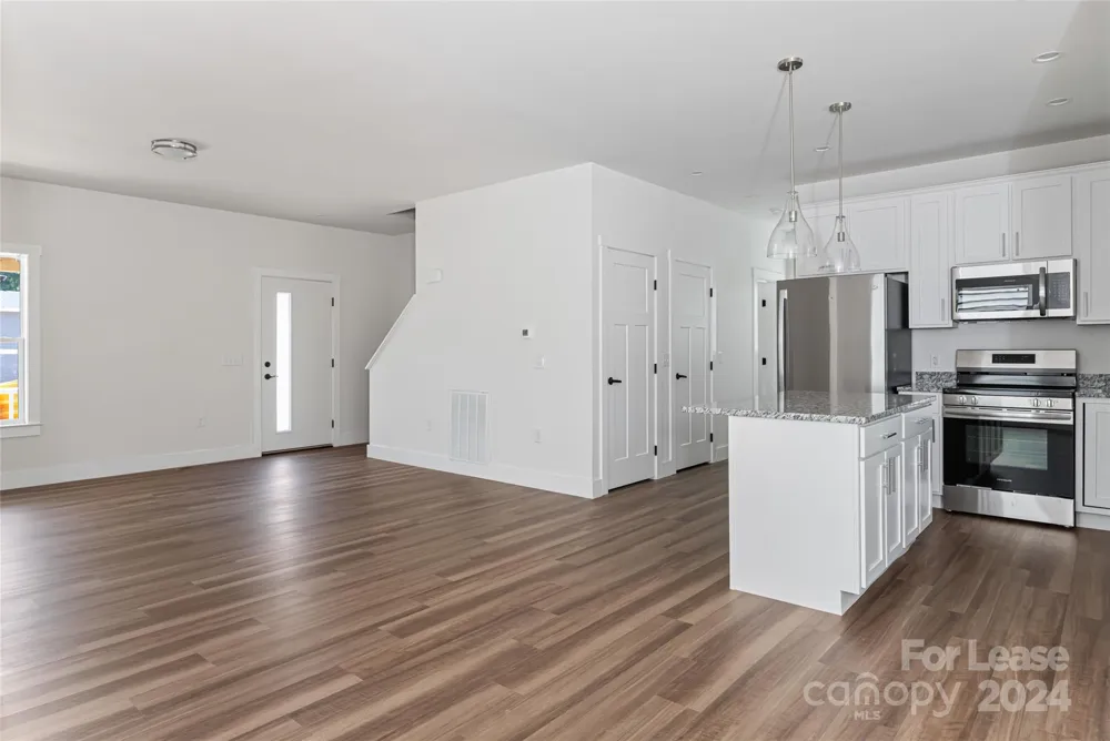 228 Cherrywood Way Asheville, NC 28806