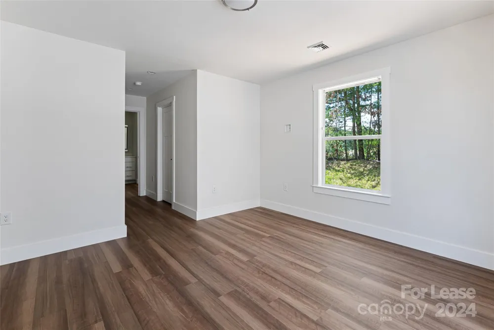 228 Cherrywood Way Asheville, NC 28806