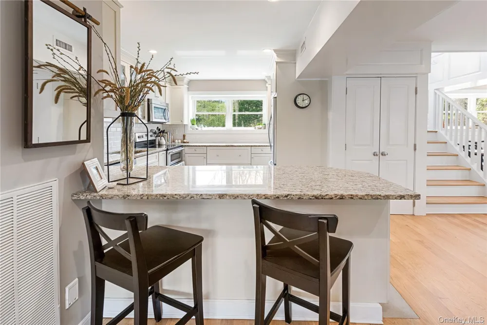 29 Missapoque Avenue Southampton, NY 11968