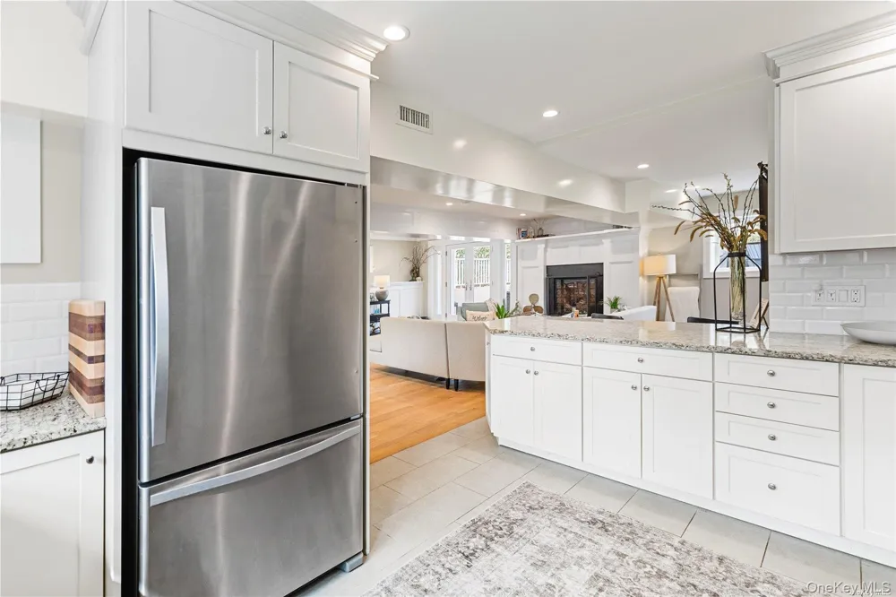 29 Missapoque Avenue Southampton, NY 11968