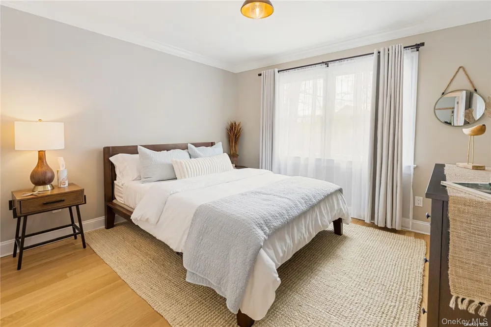 29 Missapoque Avenue Southampton, NY 11968